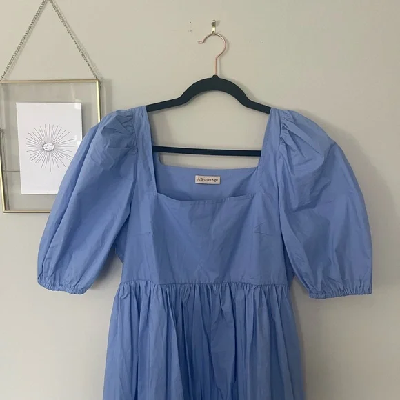 A Bronze Age Cornflower Blue Puff-Sleeve Midi Dress - Picture 2 of 7